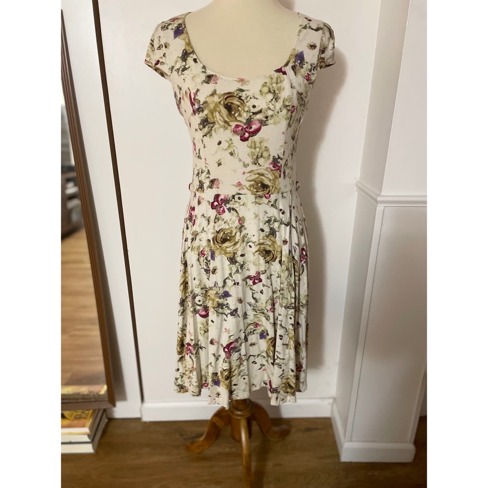 Cream Floral A-Line/Fit & Flare red Scoop Neck Dress Size L / XL